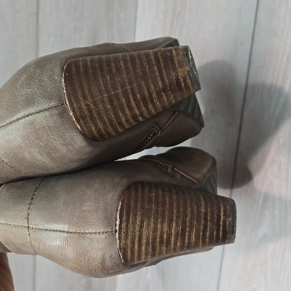 OTBT Women Rhine Lander Ankle Leather Boots heels shoes sz 7M - Picture 6 of 13